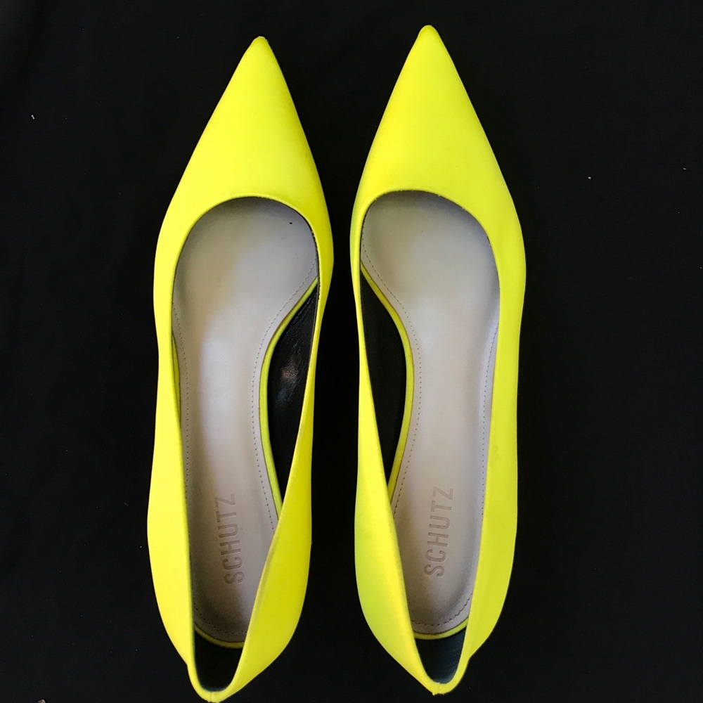 Schutz Neon Yellow Satin Sabrina pump Heels Size 10